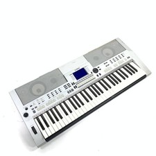 Yamaha psr s550 d'occasion  Expédié en Belgium