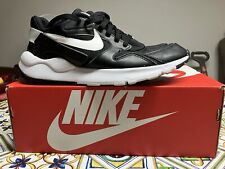 Nike victory sneakers usato  Teramo