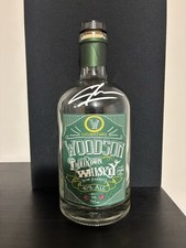 Garrafa Bourbon assinada por Charles Woodson embalagem limitada vazia automática Michigan comprar usado  Enviando para Brazil