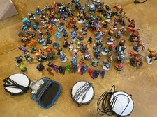 ENORME Skylanders Activision Lote de Personagens/Figuras/Portais/Cristal, usado comprar usado ENORME Skylanders Activision Lote de Personagens/Figuras/Portais/Cristal, usado comprar usado  Enviando para Brazil