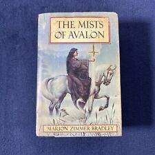 Mists of Avalon by Marion Zimmer Bradley (1982, Hardcover) Water Damage 1982 Vtg comprar usado  Enviando para Brazil