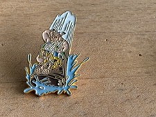 Pins pin asterix d'occasion  Châtillon-le-Duc