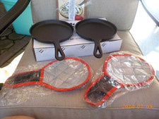 Mini frigideiras de ferro fundido Skookie novas na caixa 7" com almofadas quentes e livro de receitas comprar usado Mini frigideiras de ferro fundido Skookie novas na caixa 7" com almofadas quentes e livro de receitas comprar usado  Enviando para Brazil