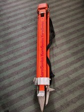 Treppiede theodolite kern usato  Italia