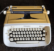Royal safari typewriter for sale  Pottsville