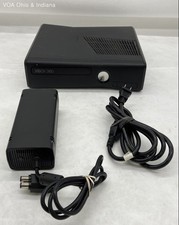 Console de videogame Microsoft XBOX 360 S modelo nº 1439 com cabo de alimentação - FUNCIONA! comprar usado Console de videogame Microsoft XBOX 360 S modelo nº 1439 com cabo de alimentação - FUNCIONA! comprar usado  Enviando para Brazil