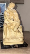 Sculpture résine baiser d'occasion  Compiègne