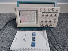 Tektronix digital oscilloscope for sale  CAMBRIDGE