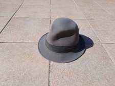 Cappello grigio verde usato  Vado Ligure