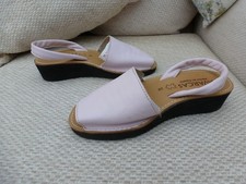 Avarcas wedge pink for sale  WARWICK