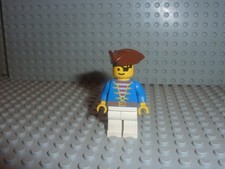 Personnage lego pirates d'occasion  La Rivière-de-Corps