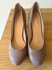 Nude court shoes for sale  GLENROTHES