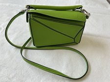 loewe aconda usato loewe aconda usato Spedire a Italy