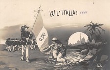 Usado, D3026) CARTOLINA CARTOLINA W L'ITALIA COLONIA BACIA LA BANDIERA comprar usado  Enviando para Brazil