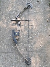 Mathews genesis compound for sale  Farmingville