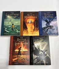 RARE Percy Jackson and the Olympians Rick Riordan Box Set Special Edition Disney comprar usado RARE Percy Jackson and the Olympians Rick Riordan Box Set Special Edition Disney comprar usado  Enviando para Brazil