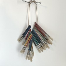 27 pincéis em uma corda cores neles decoração artística artista pintor comprar usado  Enviando para Brazil