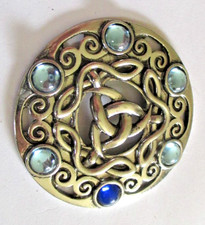 Ancien pendentif bouclier d'occasion  Perros-Guirec