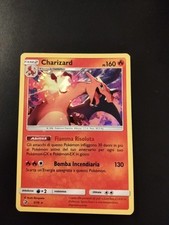 Charizard holo trionfo usato  Terni
