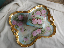 CONJUNTO DE BANDEJA DE CÔMODA VINTAGE ASSINADA POR ARTISTA PINTURA À MÃO ROSAS ROSA OURO PESADO PORCELANA comprar usado  Enviando para Brazil