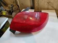 Feu arrière droit d'occasion  Auray