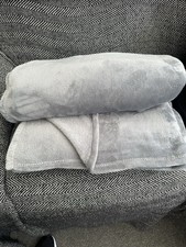 Grey plain throw for sale  STOCKPORT