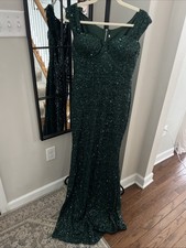 Madam uniq formal for sale  Valencia