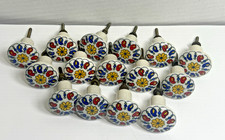 LOTE Vintage de 15 Píer 1 Botões de Gaveta de Cerâmica Floral Azul Vermelho Amarelo Branco comprar usado LOTE Vintage de 15 Píer 1 Botões de Gaveta de Cerâmica Floral Azul Vermelho Amarelo Branco comprar usado  Enviando para Brazil