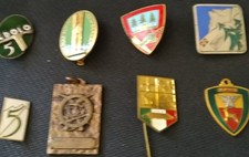 Lotto pins degli usato  Vilminore di Scalve