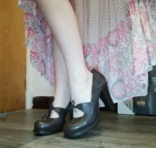 Chaussures talons brun d'occasion  Prades