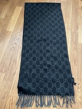 Gucci sciarpa usato  Milano
