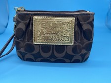 Carteira Coach 100% Couro Genuíno Tecido Pano Cor Marrom Designer comprar usado Carteira Coach 100% Couro Genuíno Tecido Pano Cor Marrom Designer comprar usado  Enviando para Brazil