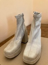 Stivaletti donna pull usato  Piacenza