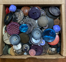 Vintage box buttons for sale  Claremont