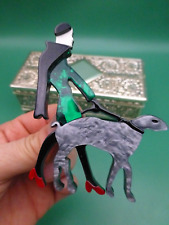 BROCHE Vintage Feito à Mão Dog Walker Lady Irish Wolfhound acrílico baquelite comprar usado  Enviando para Brazil