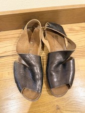 Cydwoq elevate sandals for sale  San Francisco