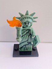 Lego minifigures series usato  Visone