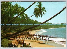 Rede de arrasto D324443. Pescando da maneira tradicional uma visão comum na linha costeira. comprar usado  Enviando para Brazil