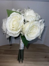 Buquê de noiva uma dúzia de rosas off white detalhes de cristal e pérola comprar usado  Enviando para Brazil