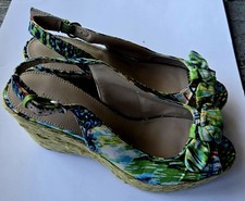 Sandália feminina Nine West tamanho 8M tecido de vime dedo do pé aberto floral comprar usado  Enviando para Brazil