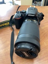 Câmera Digital SLR Nikon D5600 com Lente 70-300 ***Baixa Contagem de Obturador*** comprar usado  Enviando para Brazil
