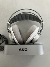 Akg k701 usato  Spedire a Italy