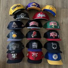 Lote de 17 chapéus esportivos NBA NHL Streetwear Snapback New Era Mitchell&Ness comprar usado  Enviando para Brazil