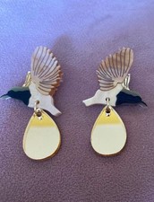 Concrete jellyfish olive for sale Concrete jellyfish olive for sale  LEIGHTON BUZZARD