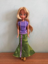 Bambola flora winx usato  Carassai