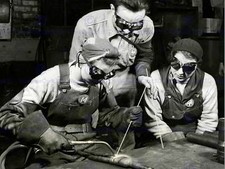 Factory industry workers for sale  EDINBURGH