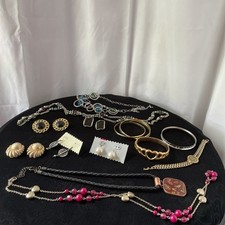 Lot costume jewelry for sale  La Cygne