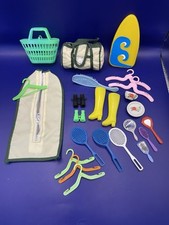 Lote de itens clones de acessórios para bonecas do tamanho da Barbie: bagagem, tênis, botas, cabide, usado comprar usado  Enviando para Brazil