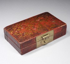 Caixa de joias cômoda de armazenamento chinesa antiga de couro costurado lacado - Assinada comprar usado  Enviando para Brazil