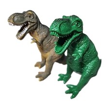 2 dinossauros de brinquedo Greenbrier International Tyrannosaur Rex T-Rex 41/4" de altura, usado comprar usado  Enviando para Brazil